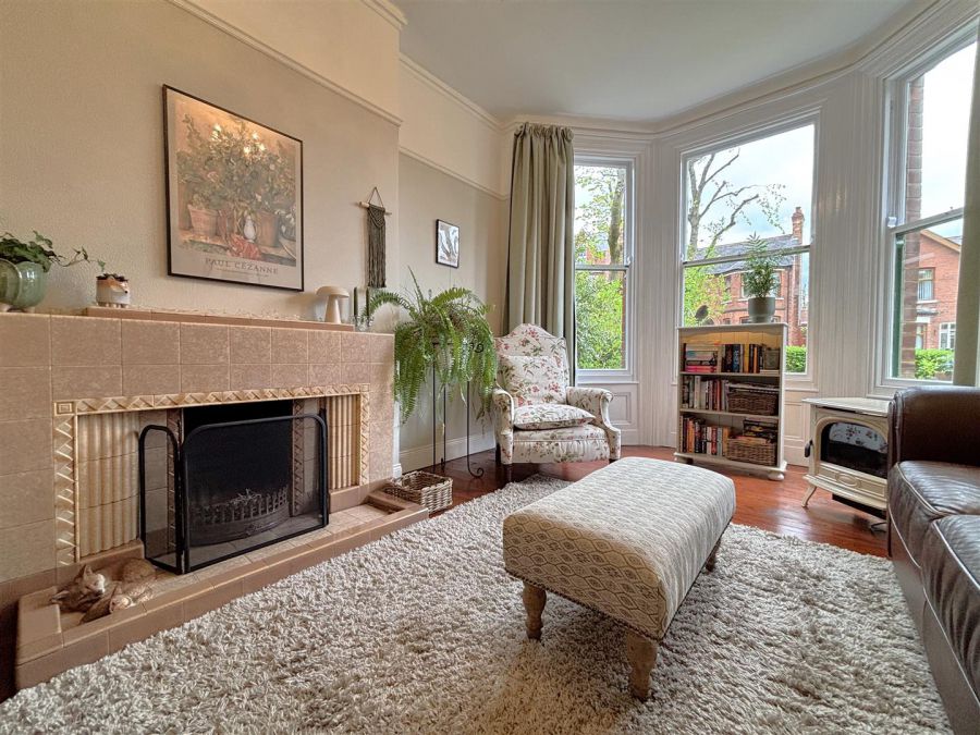 7 Knutsford Drive