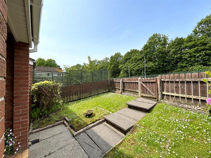 87 Westland Road