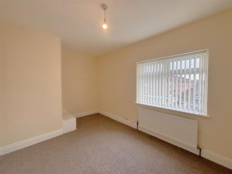 16 Woodvale Pass