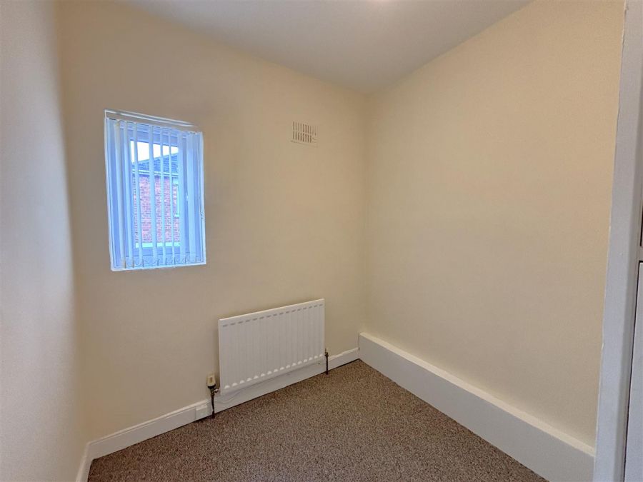 16 Woodvale Pass