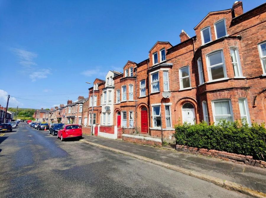 27 Willowbank Gardens