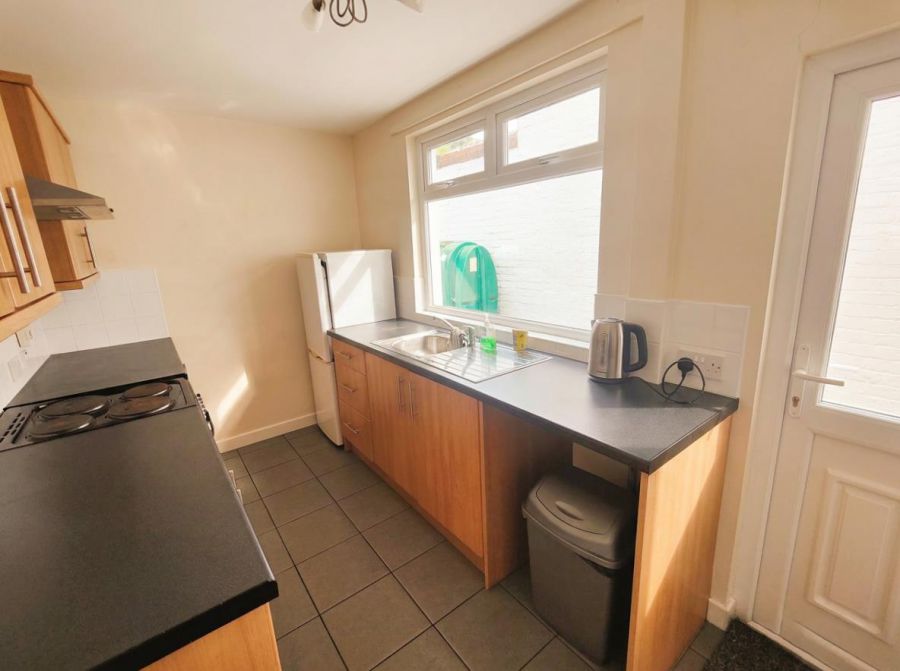 27 Willowbank Gardens