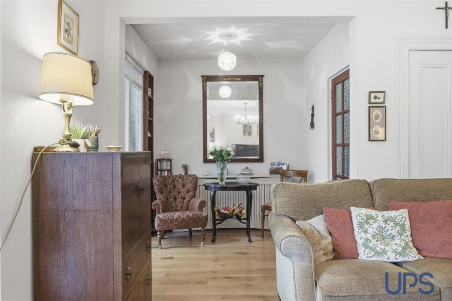 2 Merryfield Drive