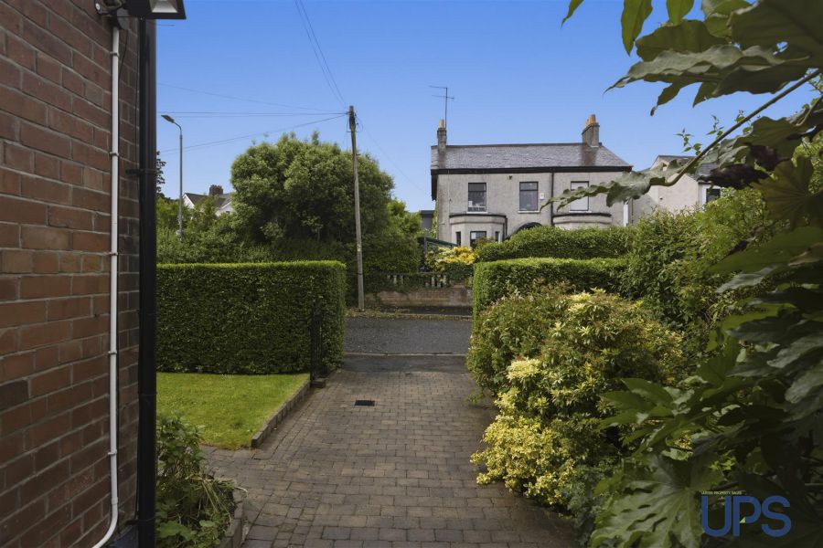 2 Merryfield Drive