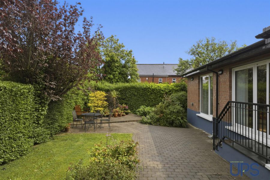 2 Merryfield Drive