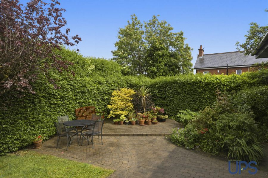 2 Merryfield Drive
