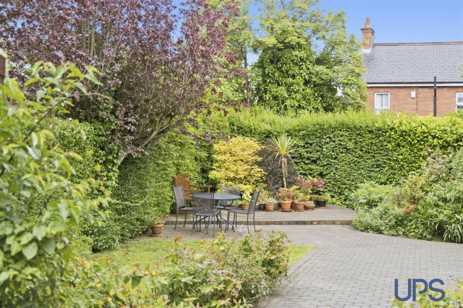 2 Merryfield Drive