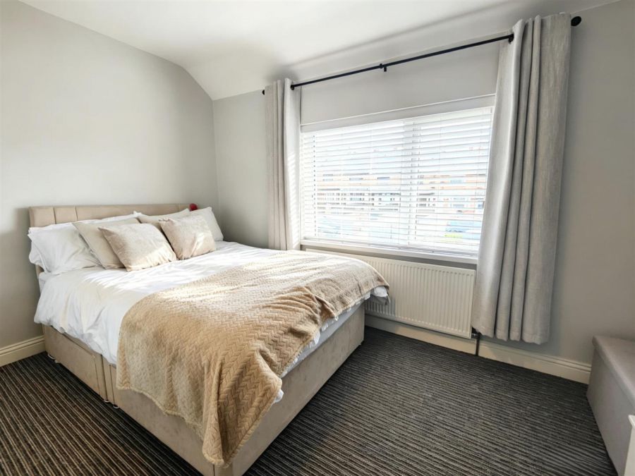 25 Duneden Park
