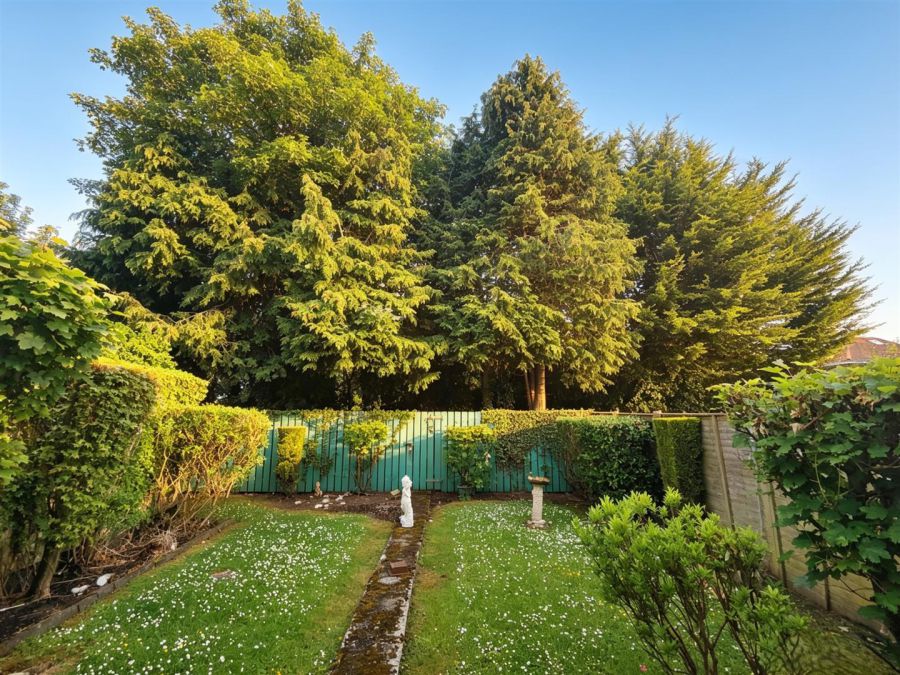 18 Dunlambert Park