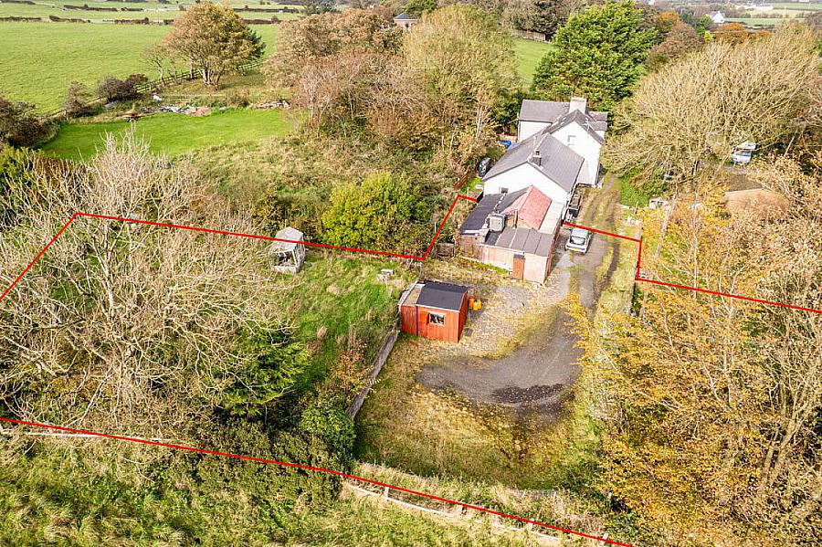 10 Maddy Benny Park & Site Of Former Dwellng At 12 Maddybenny Park