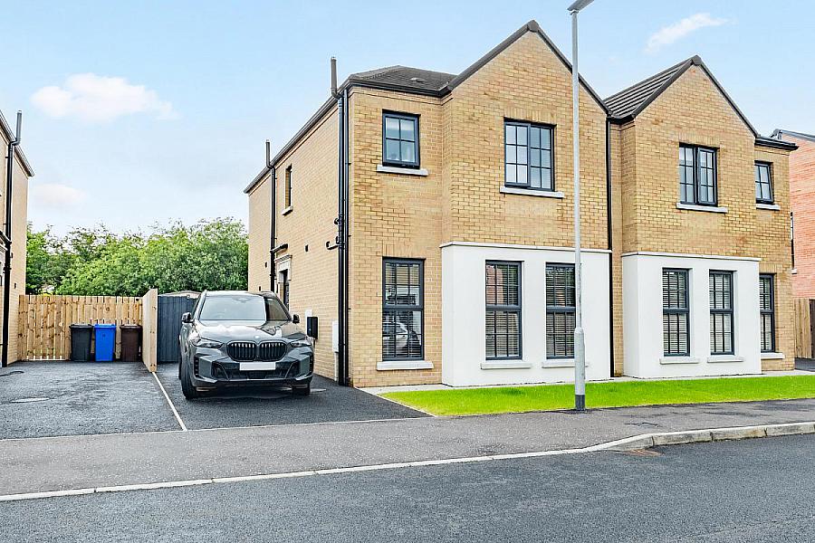 13 Willowfield Crescent