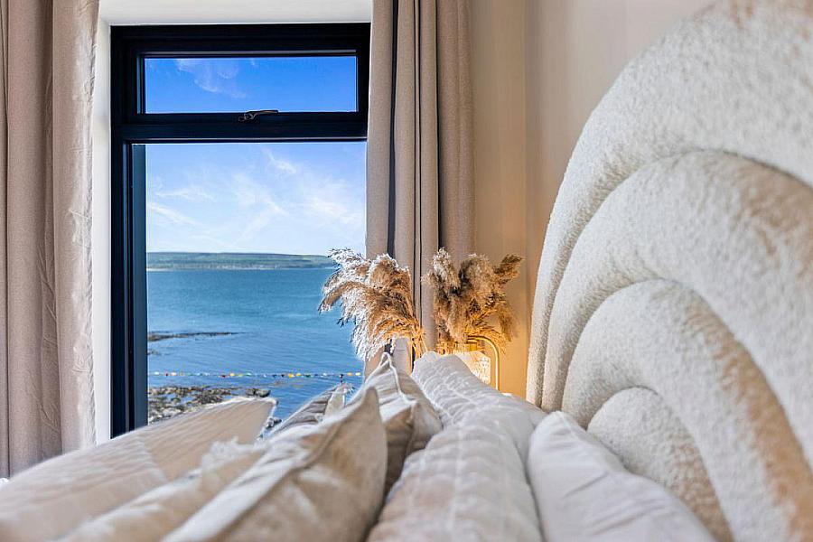 2 Six West, 12-19 The Promenade