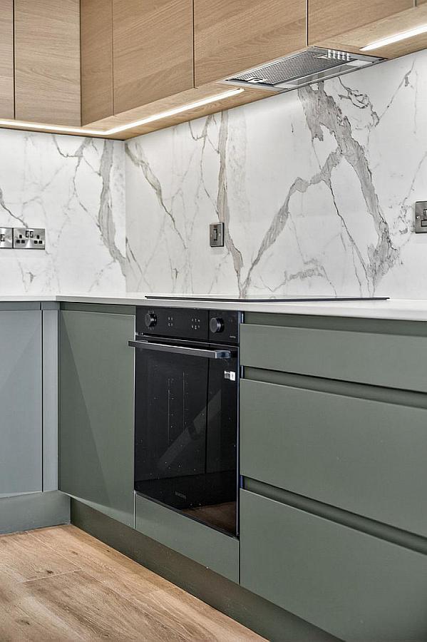 11 Six West, 12-19 The Promenade