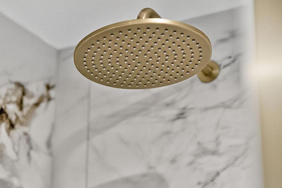 11 Six West, 12-19 The Promenade