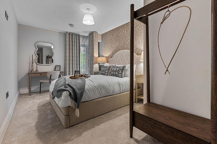 14 Six West, 12-19 The Promenade