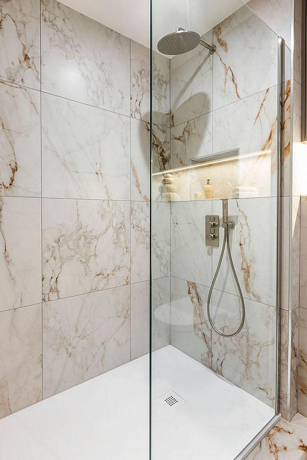 14 Six West, 12-19 The Promenade