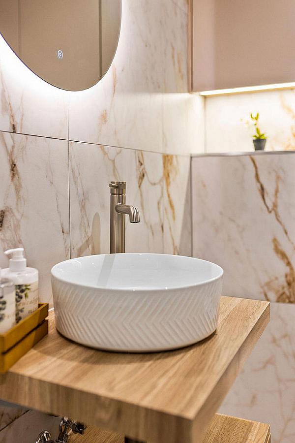 14 Six West, 12-19 The Promenade