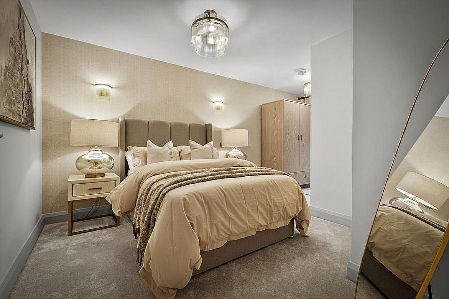 15 Six West, 12-19 The Promenade