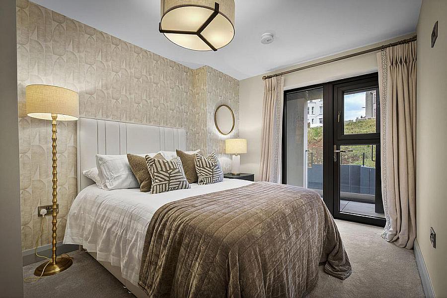 15 Six West, 12-19 The Promenade