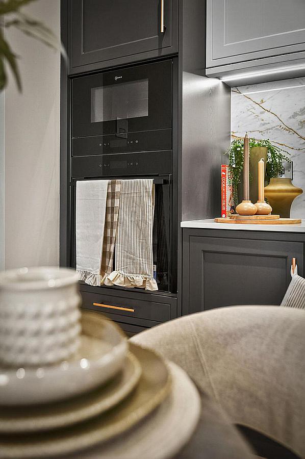 18 Six West, 12-19 The Promenade