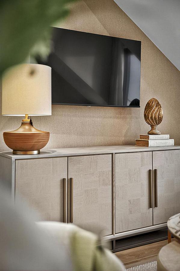 18 Six West, 12-19 The Promenade