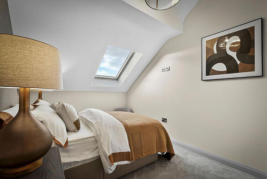 18 Six West, 12-19 The Promenade