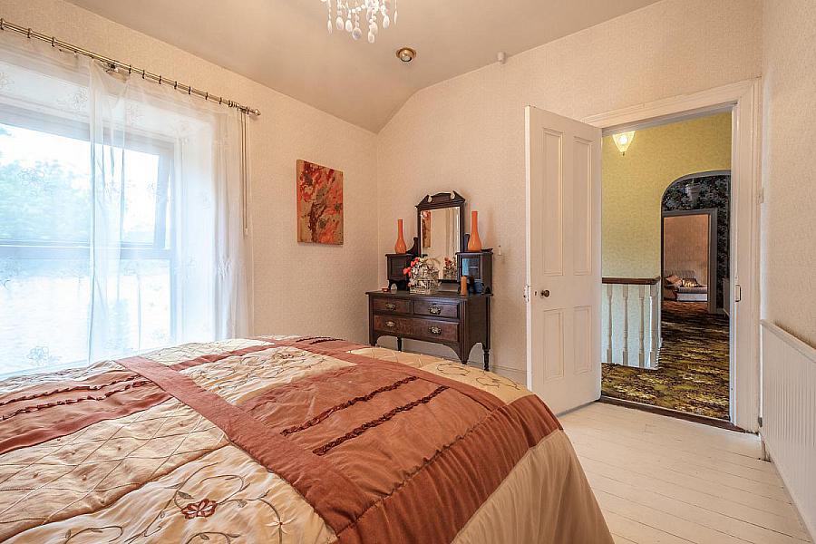 33 - 35 St. Paul's Road, (House, Retail Premises, Barn & Lands)