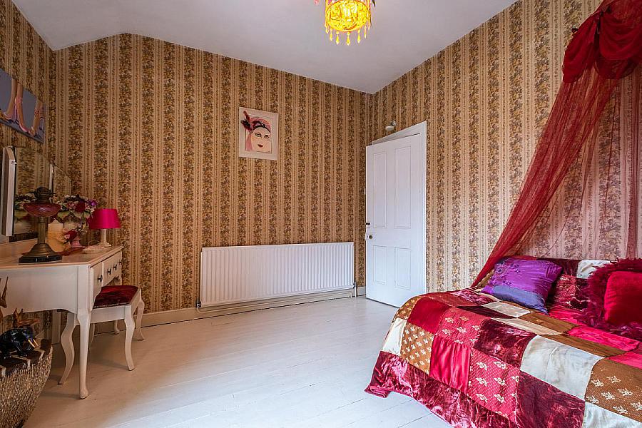 33 - 35 St. Paul's Road, (House, Retail Premises, Barn & Lands)