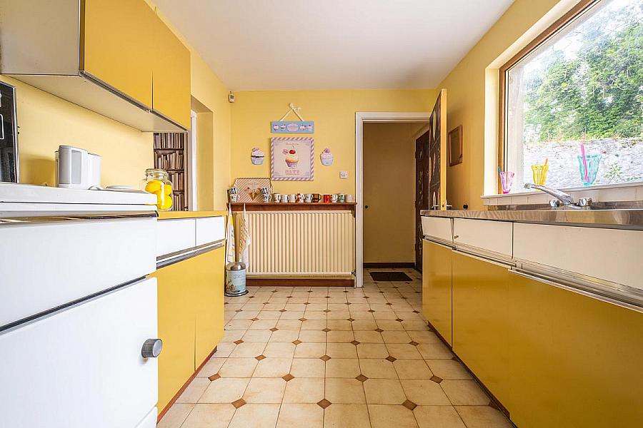 33 - 35 St. Paul's Road, (House, Retail Premises, Barn & Lands)