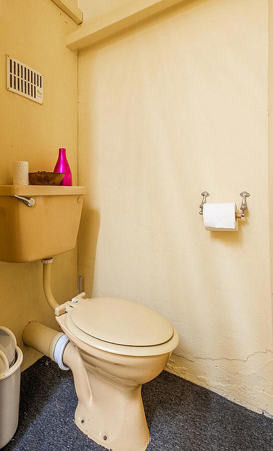 33 - 35 St. Paul's Road, (Retail Premises, Barn, House & Lands)