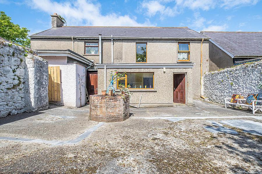 33 - 35 St. Paul's Road, (Retail Premises, Barn, House & Lands)