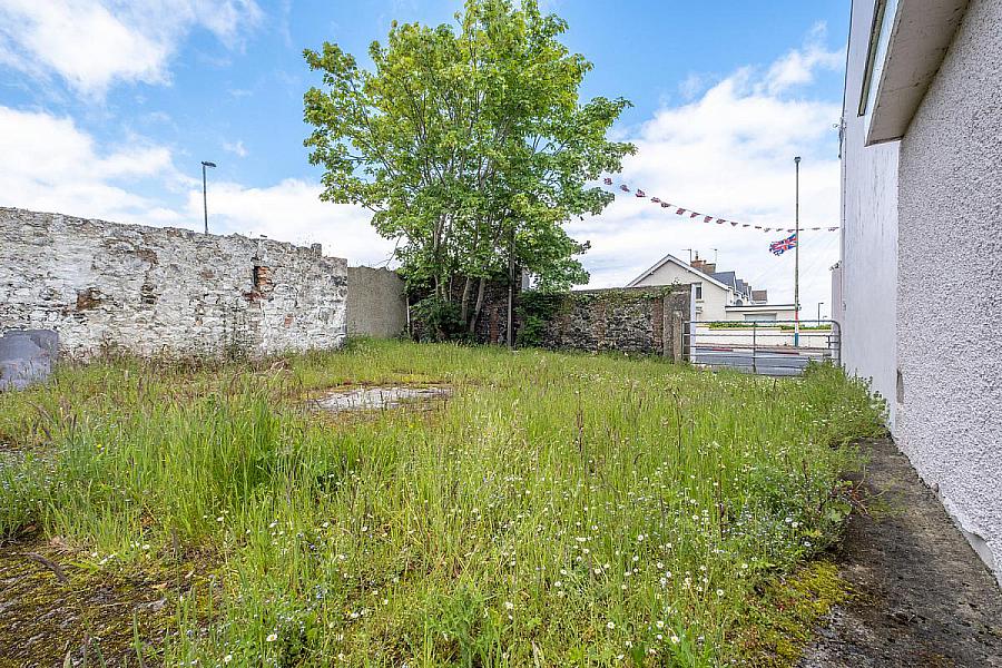 33 - 35 St. Paul's Road, (Retail Premises, Barn, House & Lands)