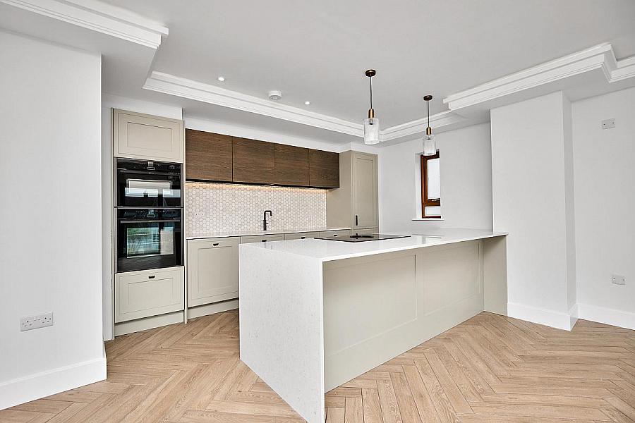 'Strand House' 105 Strand Road