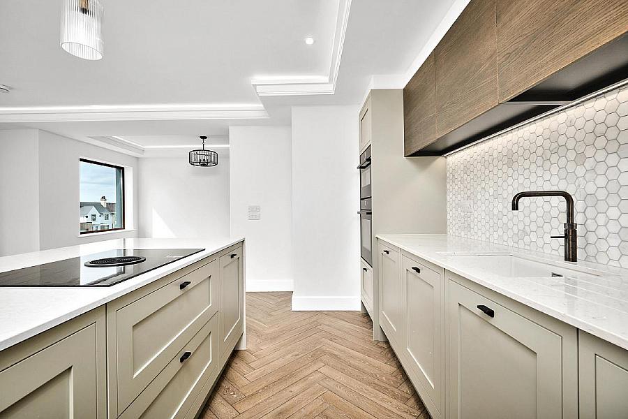 'Strand House' 105 Strand Road