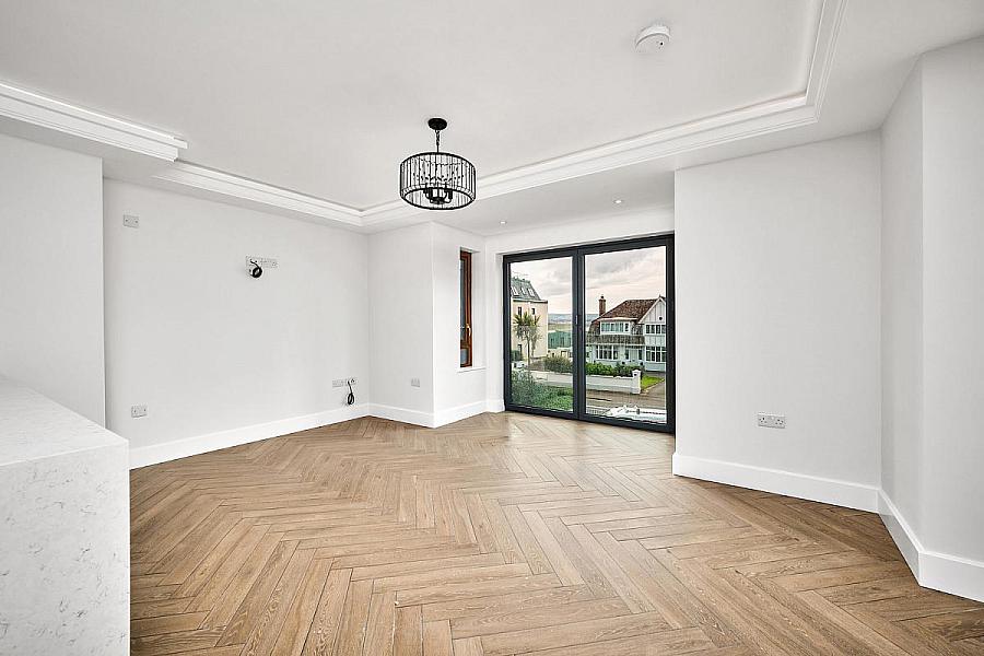 'Strand House' 105 Strand Road