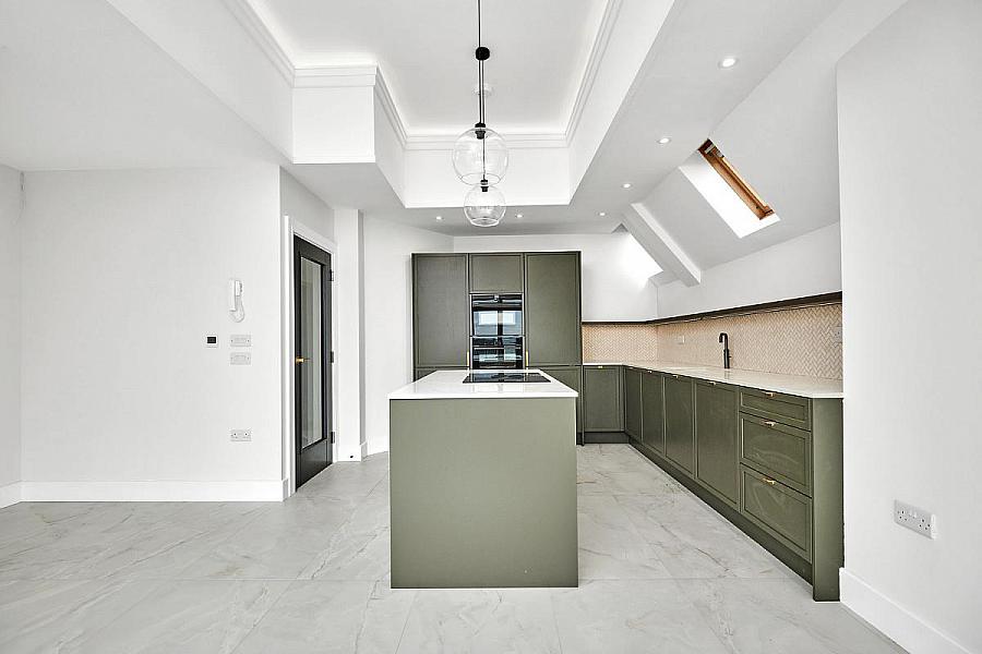 'Strand House' 105 Strand Road