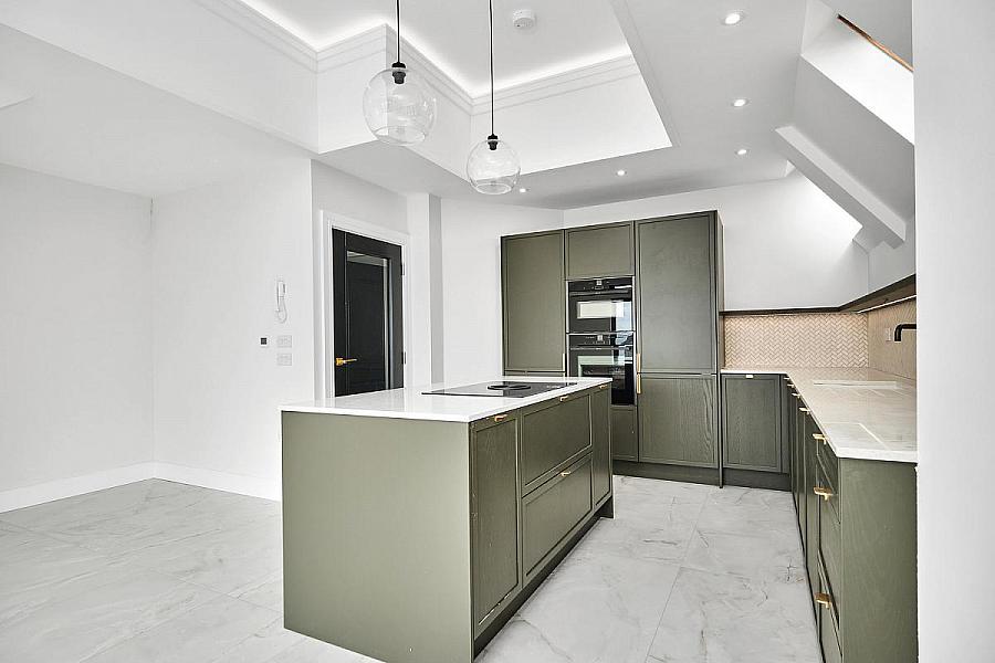 'Strand House' 105 Strand Road