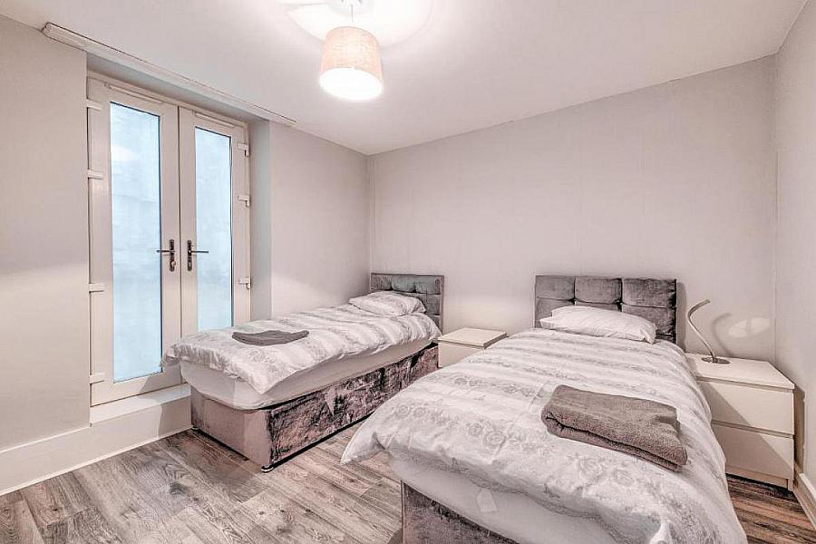 Apt 1, 2 Dunluce Avenue