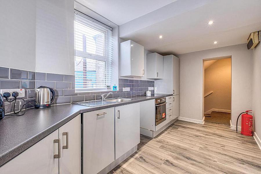 Apt 1, 2 Dunluce Avenue