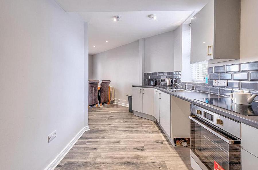 Apt 1, 2 Dunluce Avenue