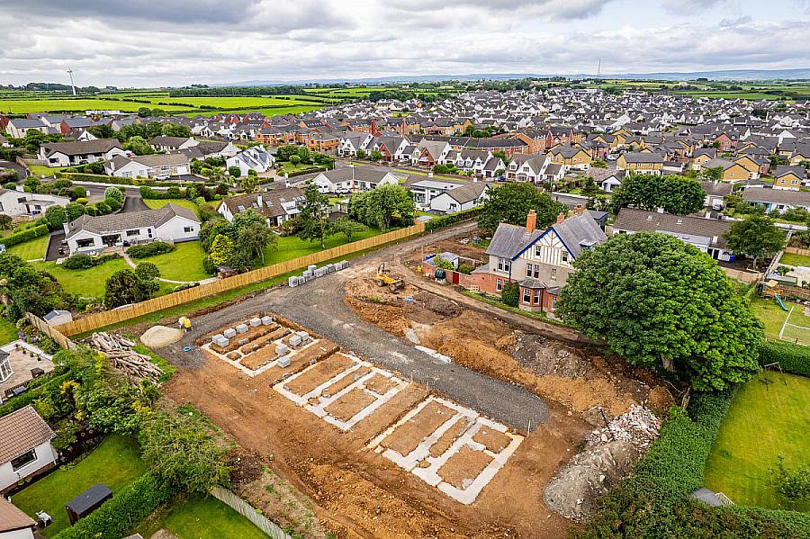 1 Briarfield, Hopefield Road