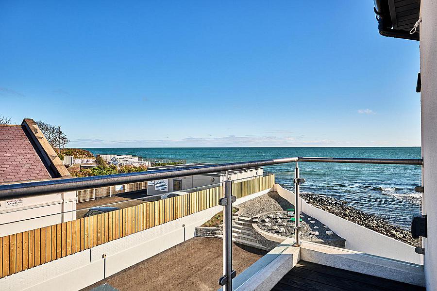 Apt 2, 5 Harbour Road