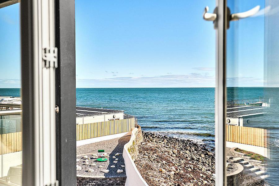 Apt 2, 5 Harbour Road