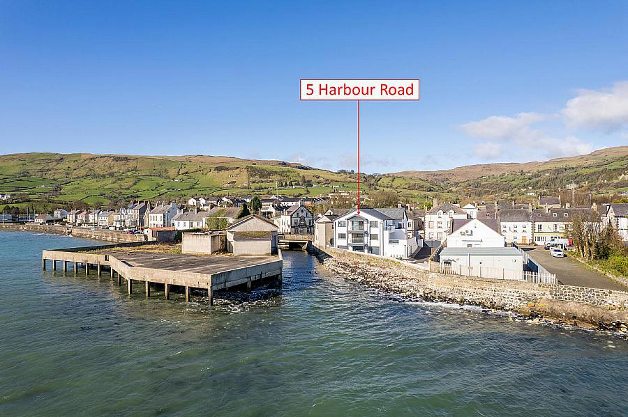 Apt 2, 5 Harbour Road