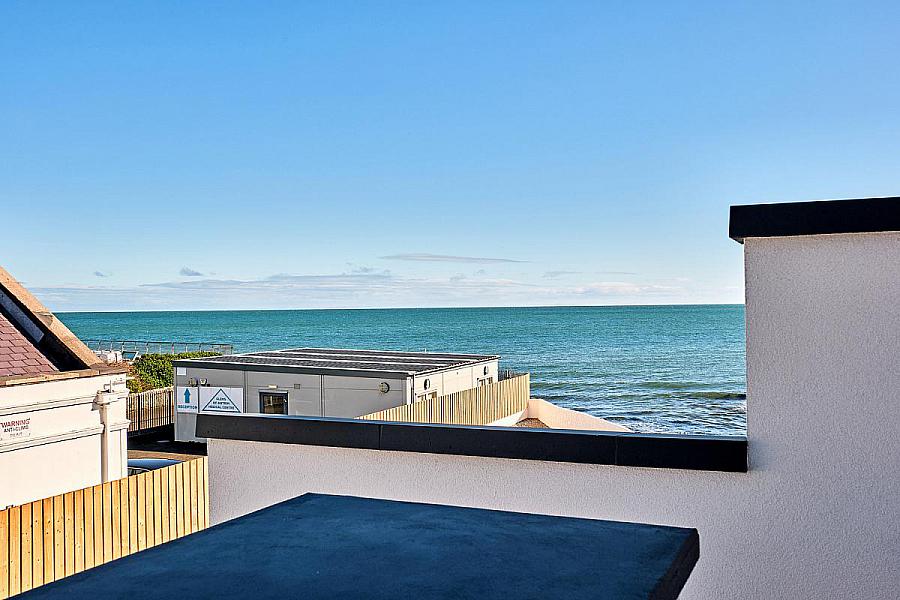 Apt 2, 5 Harbour Road