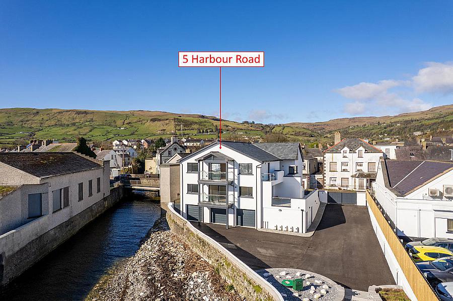 Apt 2, 5 Harbour Road