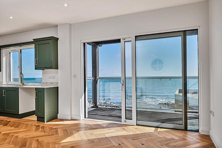 Apt 2, 5 Harbour Road