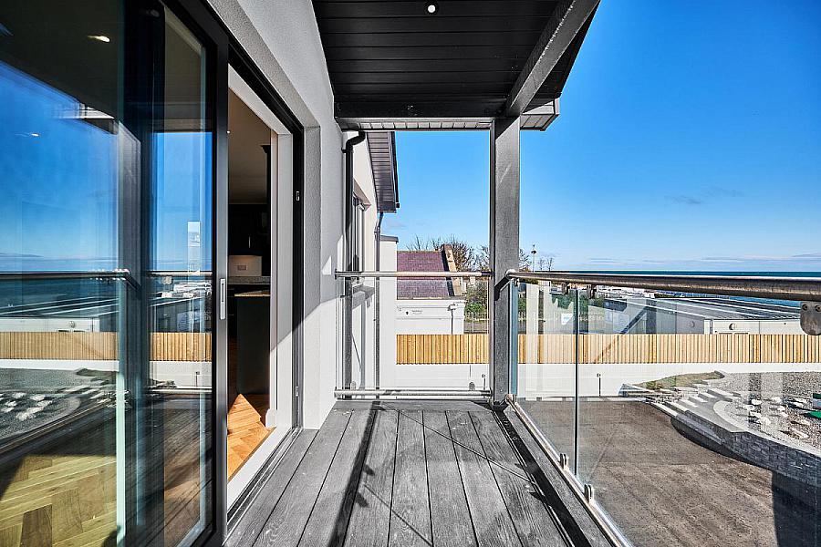 Apt 2, 5 Harbour Road