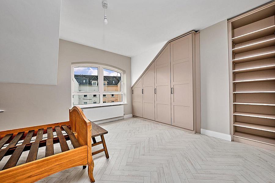 19 West Strand Drive