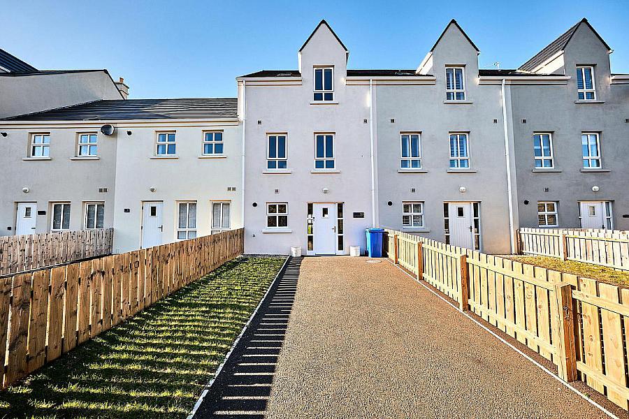 19 West Strand Drive